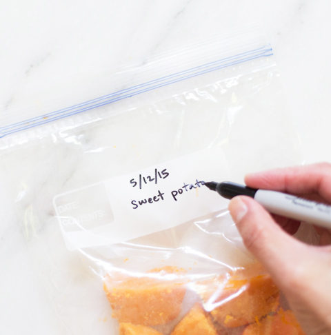 sharpie-hand-labeling-frozen-sweet-potato-baby-food